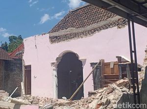 Video Heboh Rumah Dihancurkan Gegara Dugaan Perselingkuhan