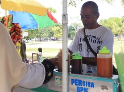 Bangga! Tukang Cilok Lulus Taruna Akmil dan Siap Jadi Tentara