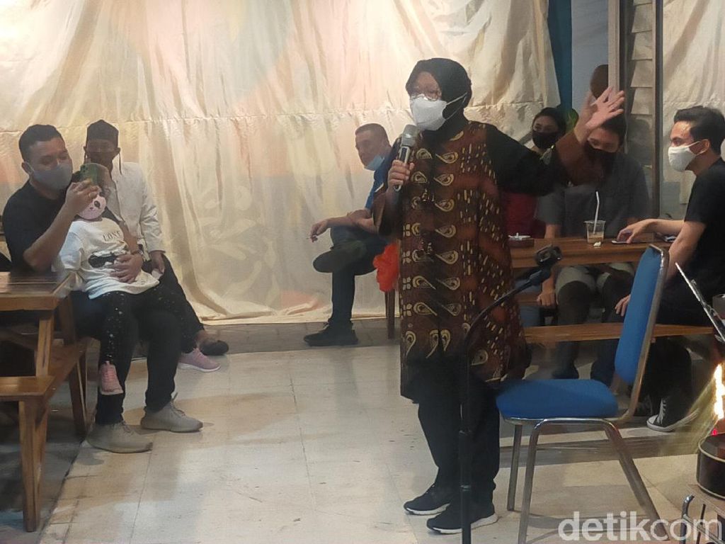 Risma Ingin Jualan Batik Setelah Tugasnya Sebagai Wali Kota Surabaya Usai Risma Ingin Jualan Batik Setelah Tugasnya Sebagai Wali Kota Surabaya Usai