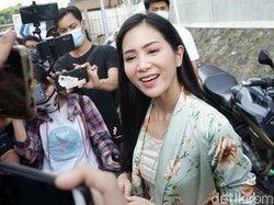 Bunga Zainal Sebut Gengsi Bikin Tak Bisa Hidup