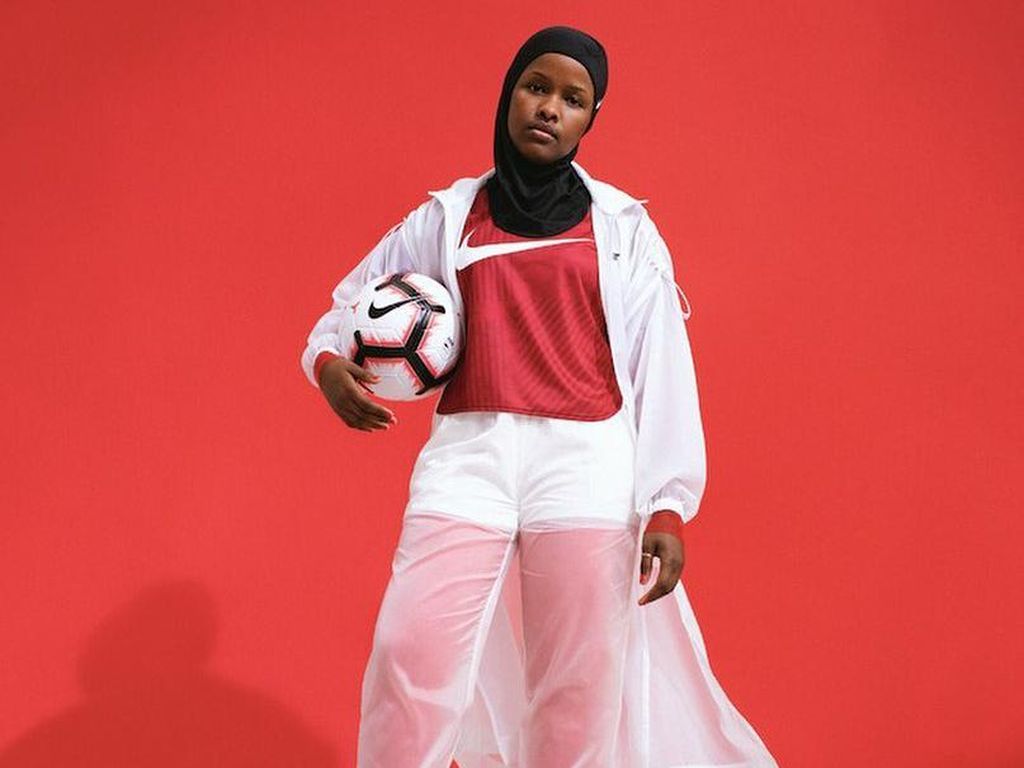 Cerita Jawahir Roble, Wasit Wanita Berhijab Pertama di Inggris Cerita Jawahir Roble, Wasit Wanita Berhijab Pertama di Inggris