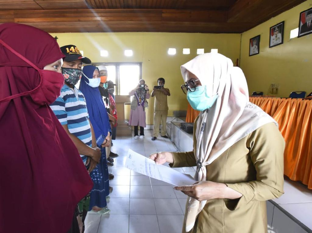 Pemkab Luwu Utara Mulai Cairkan Dana Tunggu Hunian Korban Banjir Bandang Pemkab Luwu Utara Mulai Cairkan Dana Tunggu Hunian Korban Banjir Bandang