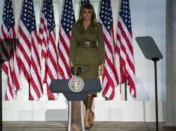 Melania Trump Bergaya Militer di Konvensi Partai Republik, Pidatonya Dipuji