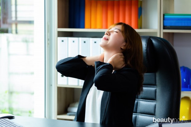 Selama bekerja jangan lupa lakukan pergerangan kepala.