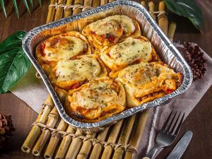 Pizza Roll Kekinian yang Gurih Mantap Bisa Dipesan di 5 Tempat Ini Pizza Roll Kekinian yang Gurih Mantap Bisa Dipesan di 5 Tempat Ini