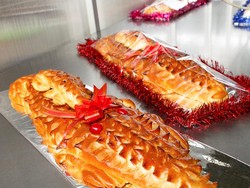 Sejarah dan Filosofi Roti Buaya, Makanan Ikonik Betawi