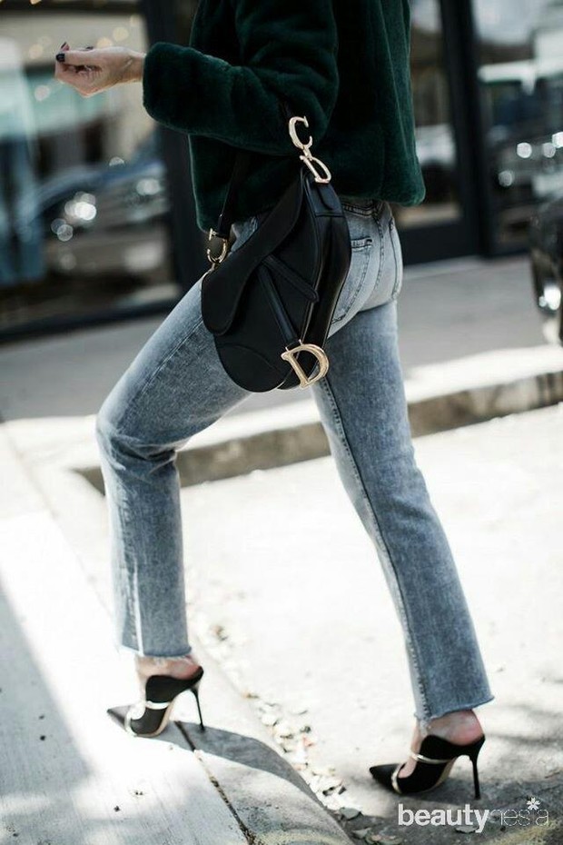 Berbeda dari yang lain, saddle bag punya bentuk unik.