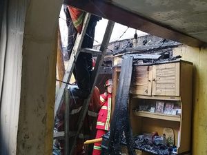 Bocah Main Korek Api di Atas Kasur, Sebuah Rumah di Bogor Terbakar