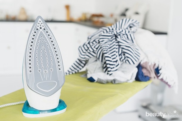 Setrika Dengan Suhu Rendah/ Foto: Freepik.com Ingatlah untuk menyetrika hijab menggunakan setrika dengan suhu rendah