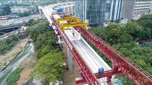 U-Shape Girder Terpanjang di Indonesia Terpasang di LRT Jabodebek