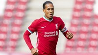 Virgil van Dijk berada di urutan ketiga. Liverpool membelinya dari Southampton seharga 84,6 juta Euro pada 2018 lalu. Foto: dok. Liverpool FC