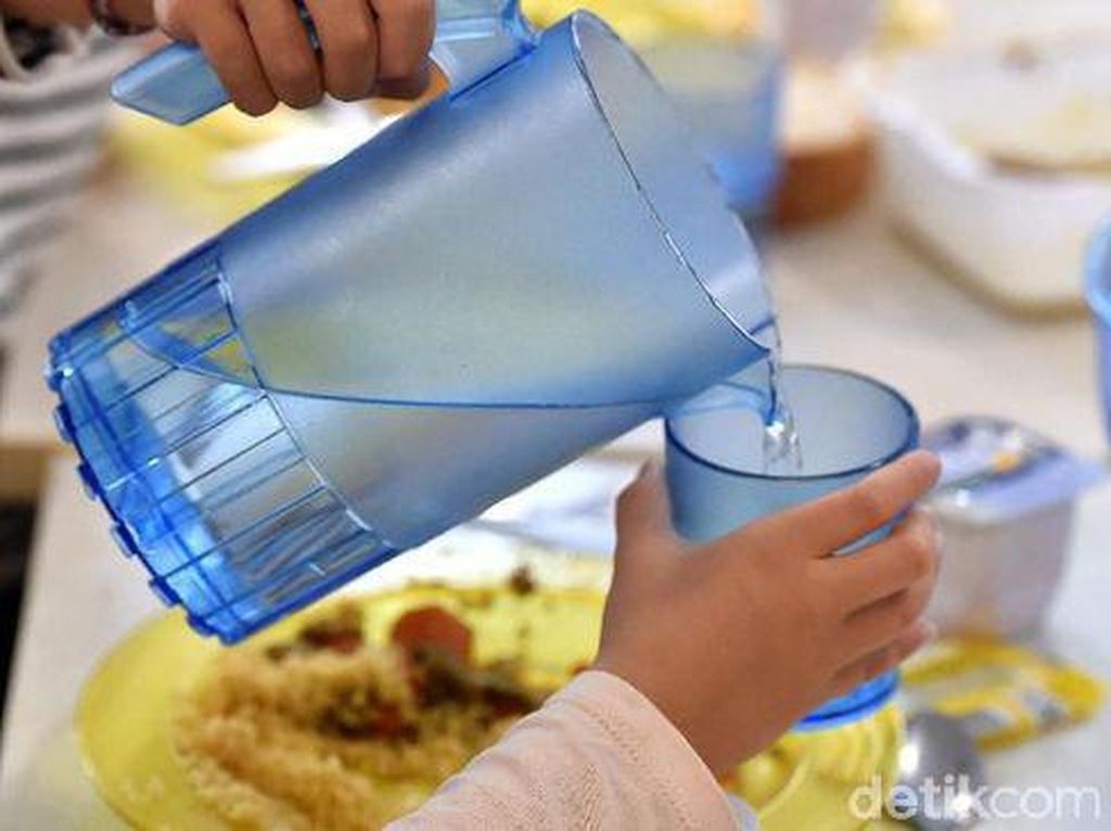 Ratusan Warga China Sakit Akibat Air yang Terkontaminasi Bakteri