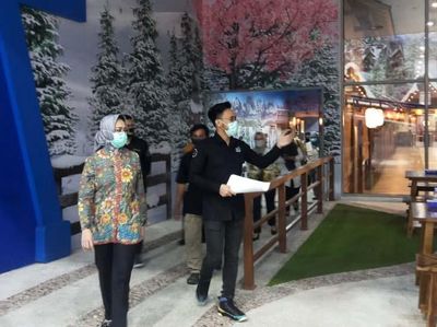 Airin Cek Kesiapan Pembukaan Trans Snow World Bintaro