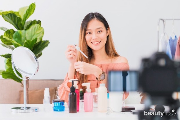 Beauty Vlogger/Freepik.com beauty vlogger