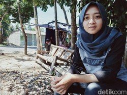 Devita Operator Ekskavator Ungkap Ibunya yang Minta Dia Latihan Alat Berat