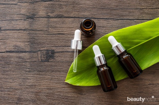 Essential oils / www.freepik.com Essential oils