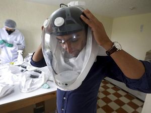 Kolombia Kembangkan Helm Astronot Anti-Corona