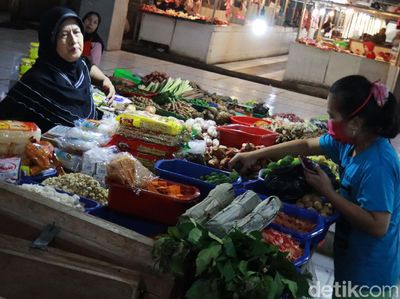 Harga Sayuran di Bandung Merosot Tajam
