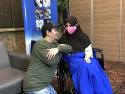 Melihat Istrinya Sakit, Indra Bekti Pasrah soal Bayi Tabung