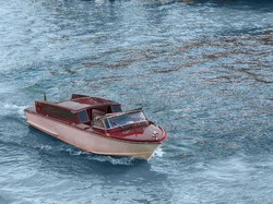 Disuruh Pakai Masker Malah Meledek, Turis Jerman Diusir dari Kapal