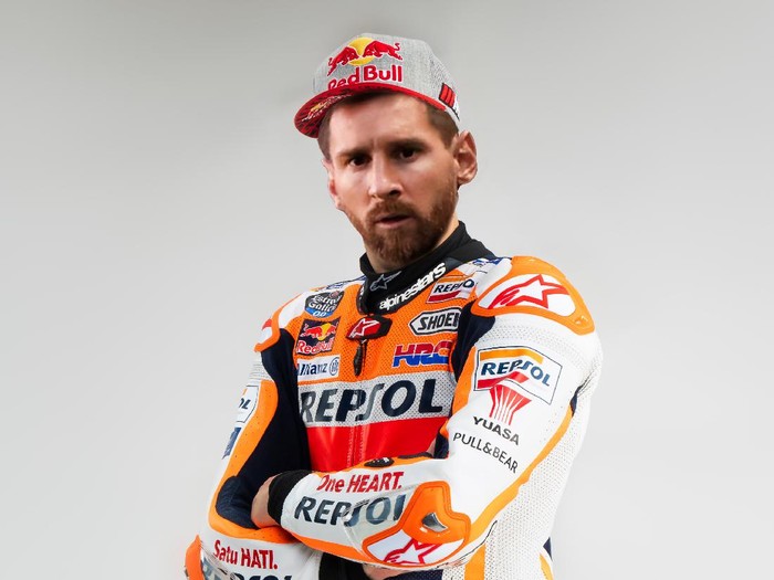 Lionel Messi berseragam Repsol Honda