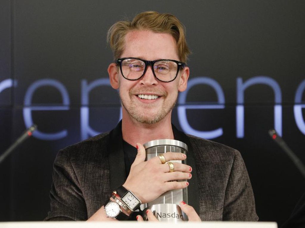 Macaulay Culkin Kenang Kematian Tragis Sang Kakak di Kelahiran Dakota Macaulay Culkin Kenang Kematian Tragis Sang Kakak di Kelahiran Dakota