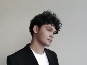 Mikha Angelo dan Gregoria Mariska Tunjung Resmi Tunangan Mikha Angelo dan Gregoria Mariska Tunjung Resmi Tunangan