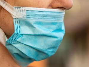 Diminta Pakai Masker, Pria Afghanistan Tikam Pelayan Bar di Prancis Diminta Pakai Masker, Pria Afghanistan Tikam Pelayan Bar di Prancis