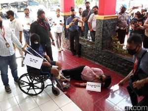 Sadis! Pembunuh 4 Sekeluarga di Sukoharjo Tusuk Korban Berkali-kali Sadis! Pembunuh 4 Sekeluarga di Sukoharjo Tusuk Korban Berkali-kali