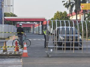 Potret Pabrik yang Berhenti Operasi 14 Hari Gegara Corona Potret Pabrik yang Berhenti Operasi 14 Hari Gegara Corona