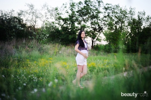 Pernikahan dini yang dialami oleh kebanyakan anak perempuan berdampak pada terbentuknya sistem yang meremehkan kontribusi dan partisipasi anak perempuan.