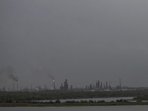 Badai Laura Mengancam Teluk Meksiko, Warga Pesisir Texas Diminta Mengungsi Badai Laura Mengancam Teluk Meksiko, Warga Pesisir Texas Diminta Mengungsi