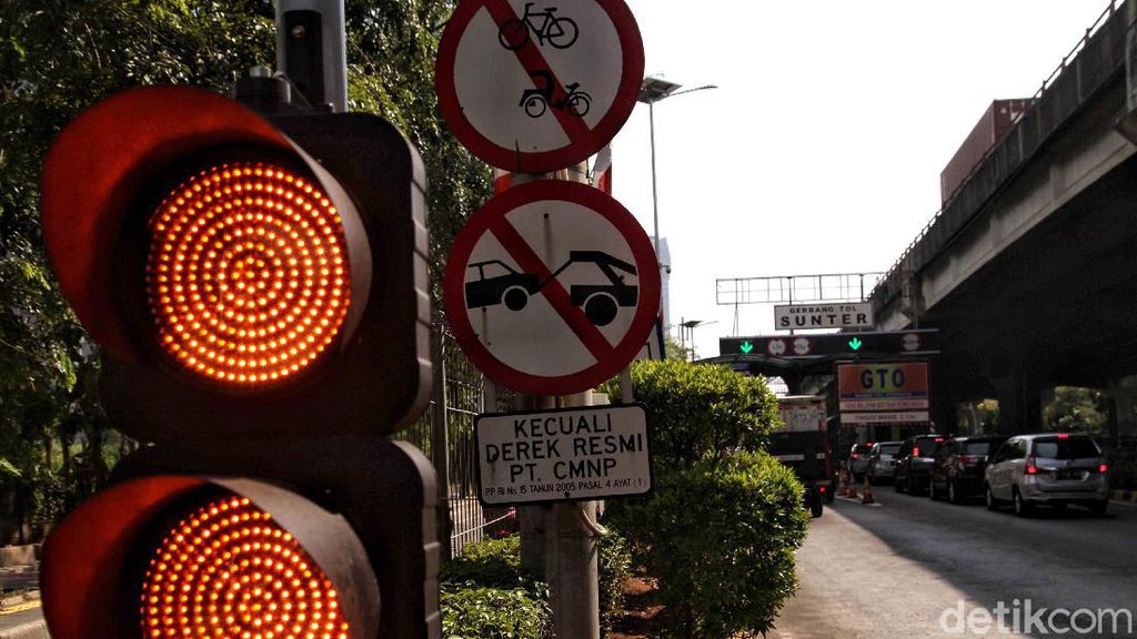 Wacana Sepeda Masuk Tol Jadi Kontroversi, Apa Bahaya dan Risikonya?