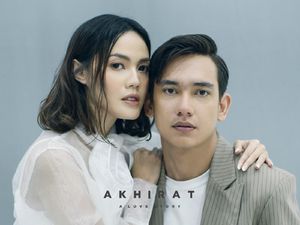 Adipati Dolken dan Della Dartyan Kesulitan Bangun Chemistry Lagi Adipati Dolken dan Della Dartyan Kesulitan Bangun Chemistry Lagi