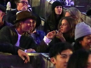 Potret Brad Pitt Kegep Liburan Bareng Model Jerman