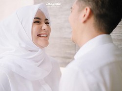 Rezky Aditya Pura-pura Kuat Temani Citra Kirana Melahirkan