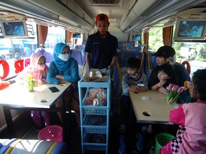 Di Pemalang Ada Bus Wisata yang Dirombak Jadi Angkringan Lho