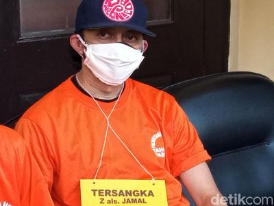 Ditangkap Terkait Narkoba, Jamal Preman Pensiun Berbaju Tahanan