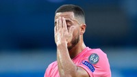 Real Madrid memboyong Eden Hazard dari Chelsea di tahun 2019 seharga 130 juta Pounds atau setara Rp 2,5 triliun. Hazard malah kebanyakan cedera di dua musim pertamanya (Getty Images/Pool)