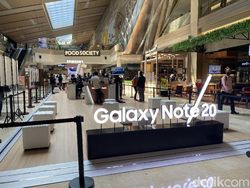 Suasana Penjualan Galaxy Note 20 Offline di Tengah Pandemi