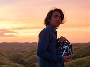 5 Rekomendasi Film Indonesia Buat Hiburan di Weekend 5 Rekomendasi Film Indonesia Buat Hiburan di Weekend
