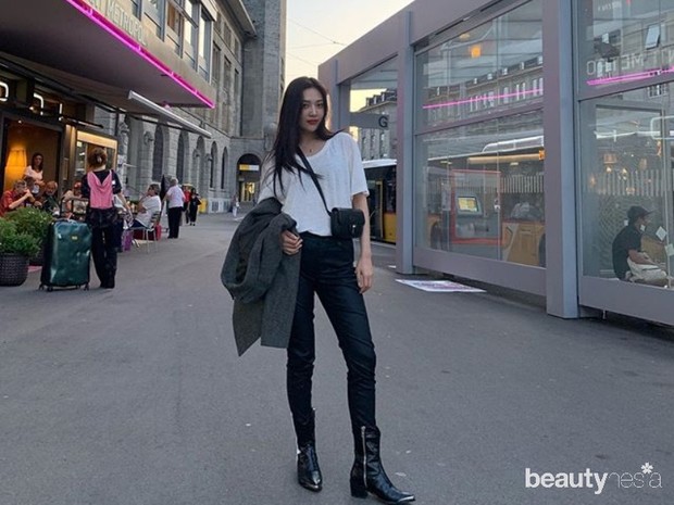 Joy RED VELVET/ Foto: Instagram.com/_imyour_joy inspirasi gaya OOTD Joy Red Velvet