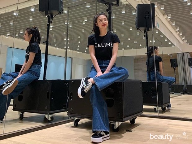 Joy RED VELVET/ Foto: Instagram.com/_imyour_joy inspirasi gaya OOTD Joy Red Velvet