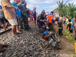 Buruh Tani di Probolinggo Tewas Tertabrak Kereta Karena Nyelonong Terus