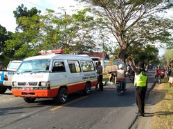 Pelajar di Trenggalek Tewas dalam Tabrakan dengan Truk