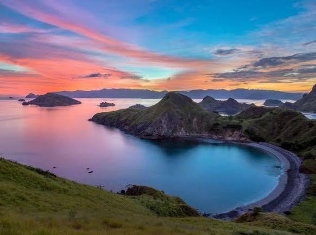 Kunjungan Wisatawan Mancanegara ke Indonesia Jeblok Kunjungan Wisatawan Mancanegara ke Indonesia Jeblok