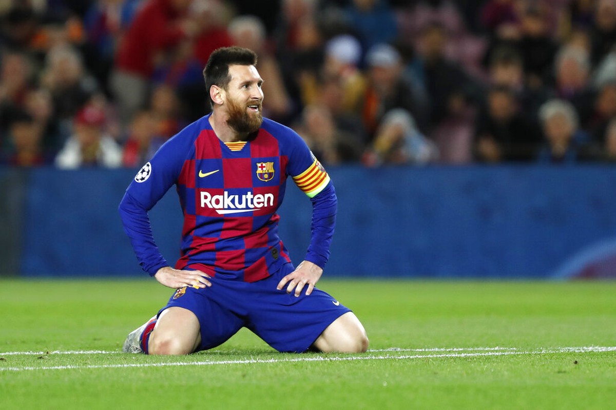 Lionel Messi dan 16 Pemain Barcelona yang Absen Dulu. (AP/Joan Monfort)