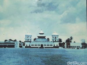 Sejarah Masjid Agung Ciamis: Hampir Dibakar Gerombolan DI/TII Sejarah Masjid Agung Ciamis: Hampir Dibakar Gerombolan DI/TII