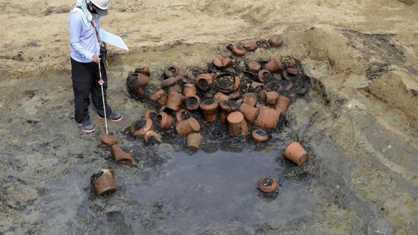 Potret Penemuan Ribuan Kerangka Manusia di Osaka