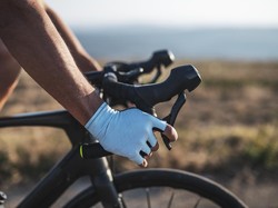 Road Bike Laik Jalan, Pesepeda Tewas di Km 0 Puncak Diduga Hilang Kendali